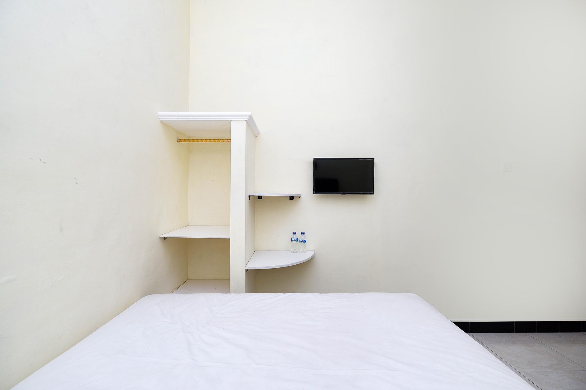 Super Oyo Capital O 2258 Santana Syariah Guest House Kartosuro Экстерьер фото