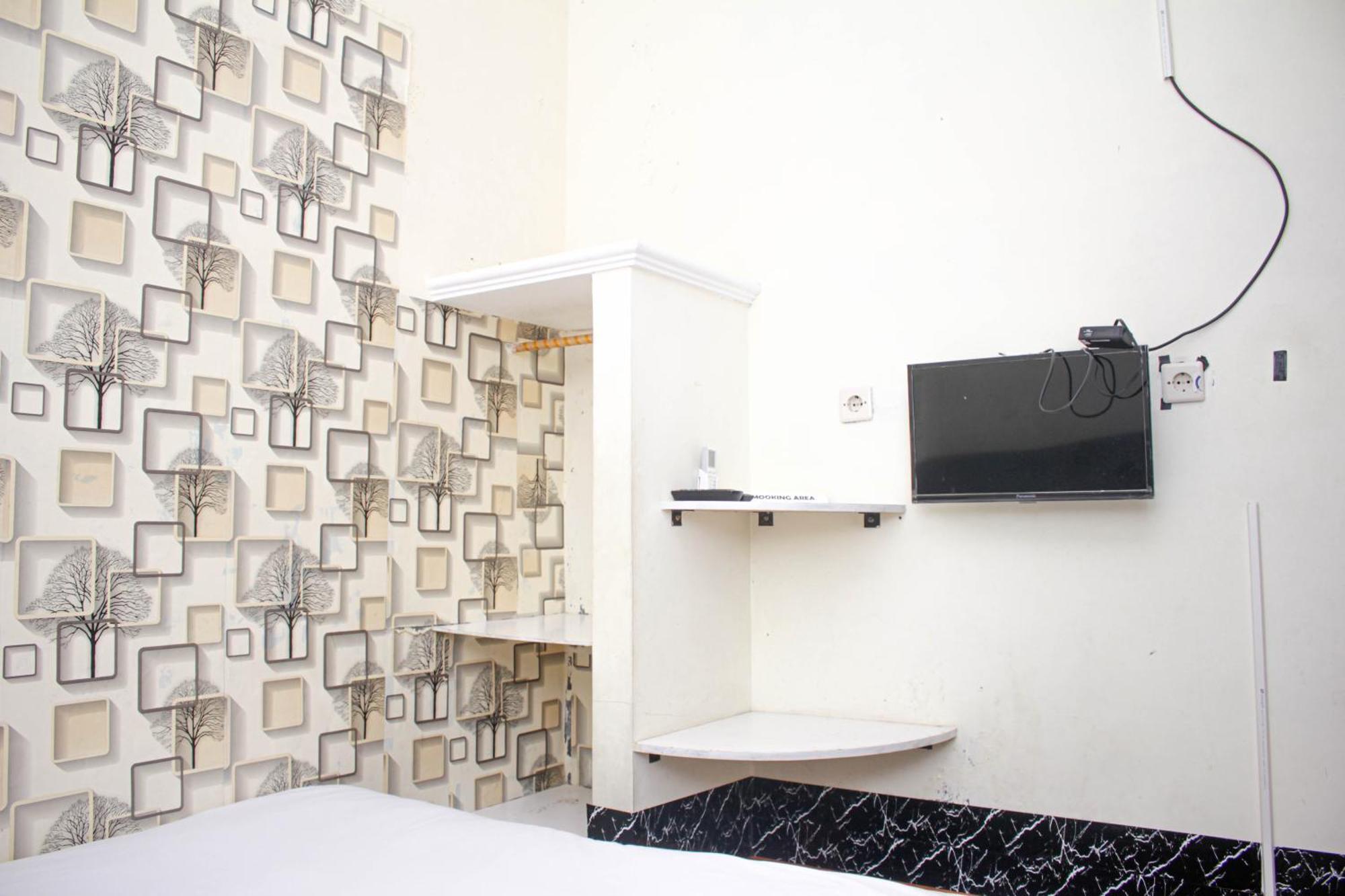 Super Oyo Capital O 2258 Santana Syariah Guest House Kartosuro Экстерьер фото